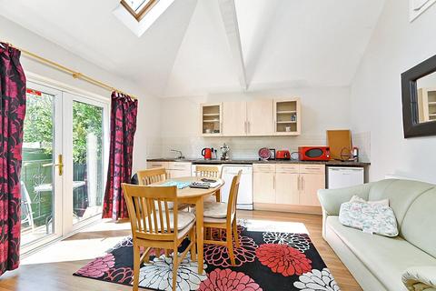 8 The Upper Drive, Hove, BN3 6GN