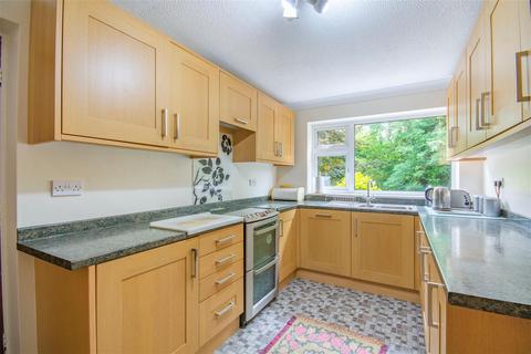 161 Appledore Avenue, Nottingham, NG8 2RW