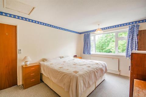 161 Appledore Avenue, Nottingham, NG8 2RW