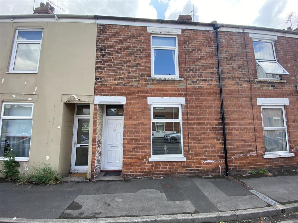 Raincliffe Street, Selby 3 bed terraced house £125,000