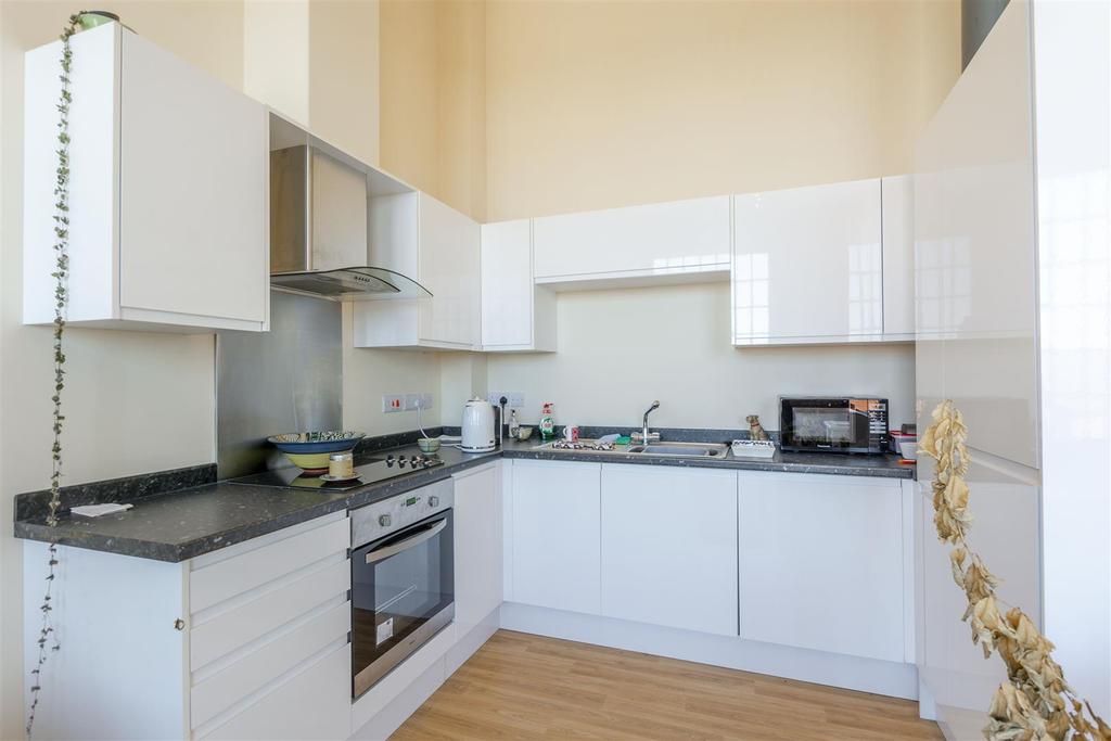 L-shaped Living/Dining Kitchen