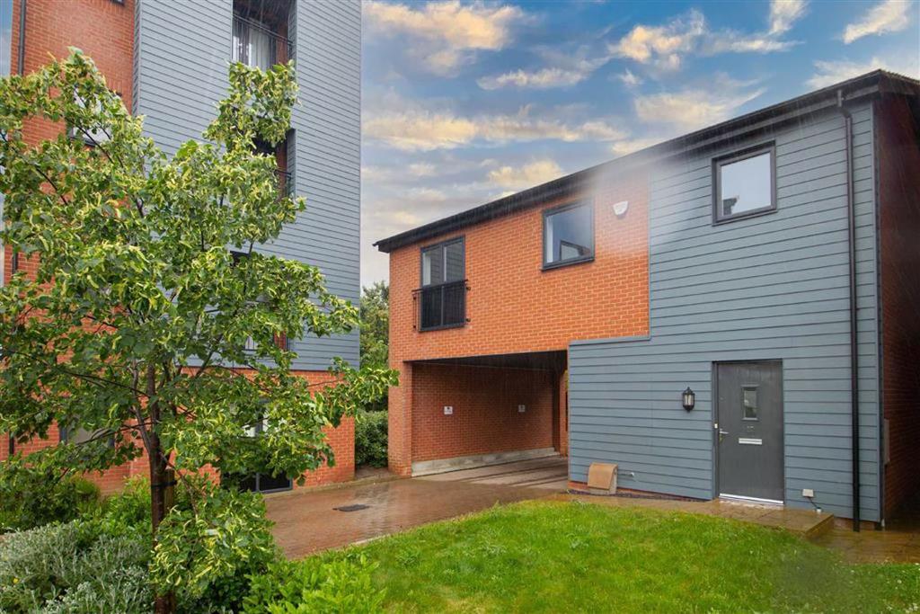 Norden Mead, Walton, Milton Keynes 2 bed apartment £1,050 pcm (£242 pw)