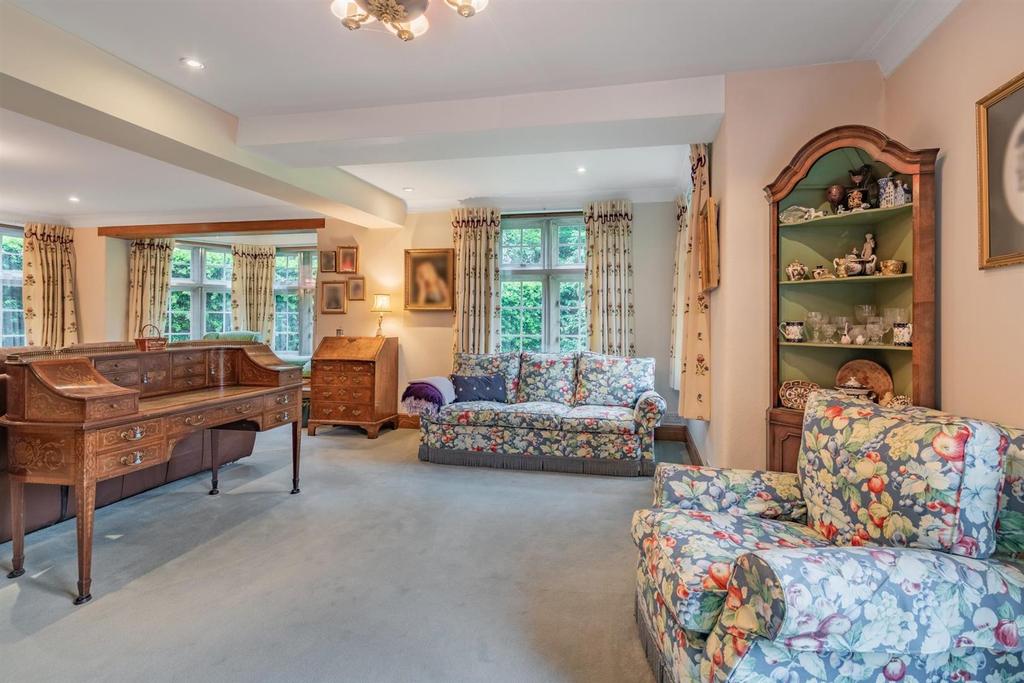 Reception Room.jpg