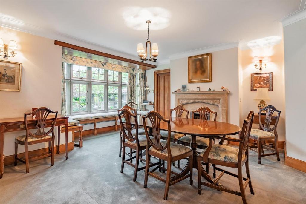 Dining Room.jpg