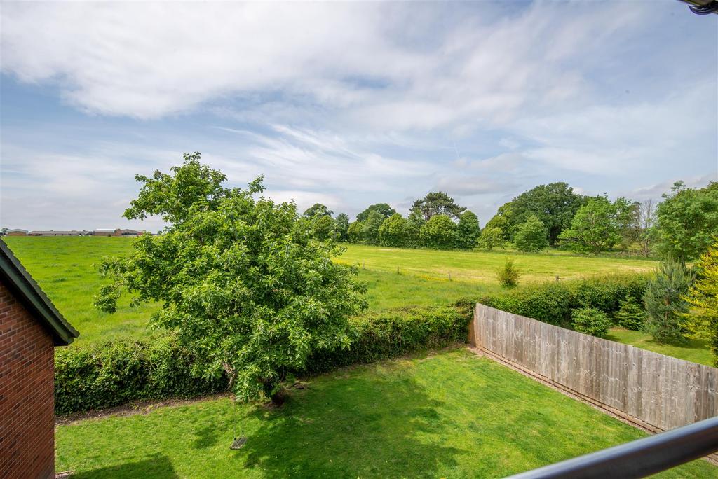 Tawny Hollow off Main Road, Sheepy Magna 6 bed detached house £695,000