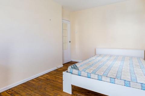 2 bedroom flat to rent, N8