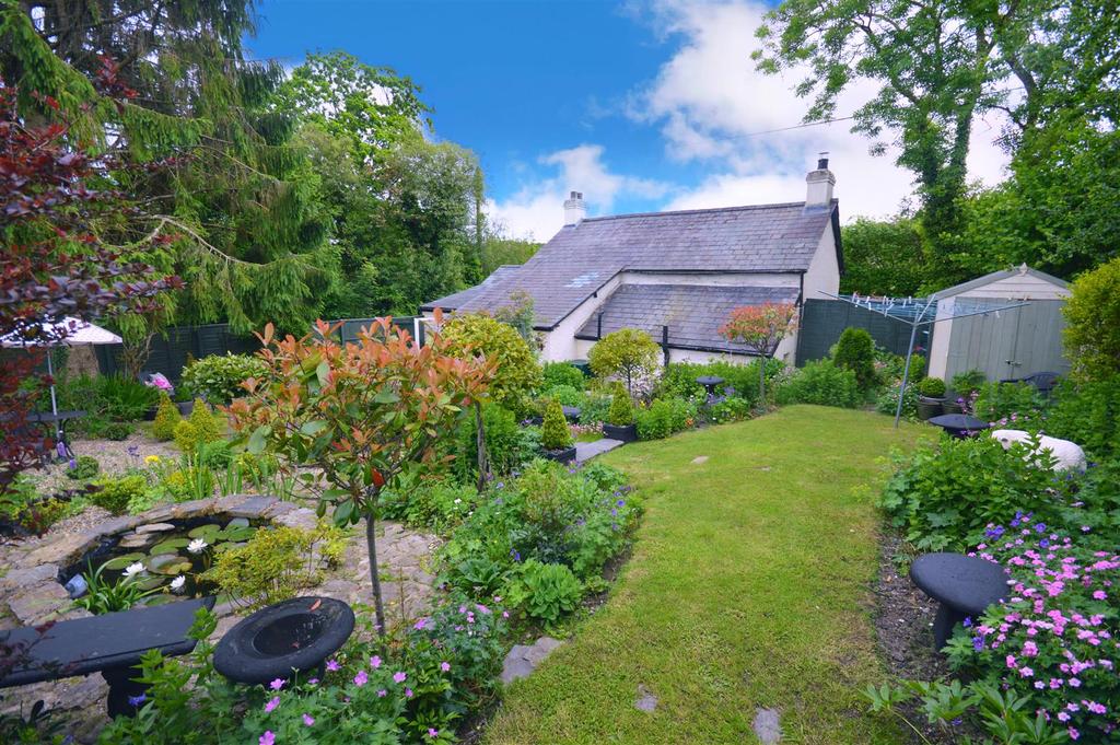 PentreCwrt, Llandysul 2 bed cottage for sale £299,950