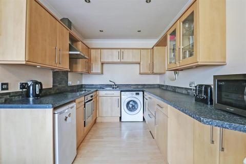 97a Ness Road, Shoeburyness, Southend-on-sea, SS3 9DA