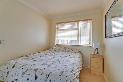97a Ness Road, Shoeburyness, Southend-on-sea, SS3 9DA