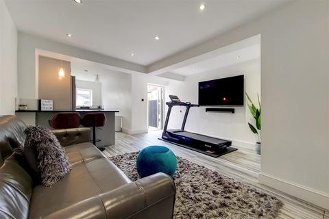 18 Bromley Road, Leyton, London, E10 7AD
