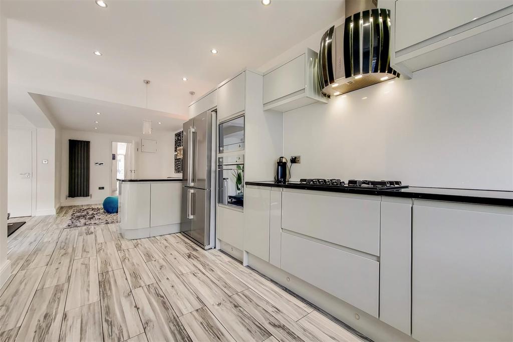5 Kitchen-1.jpg