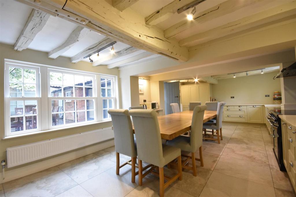 Living kitchen
