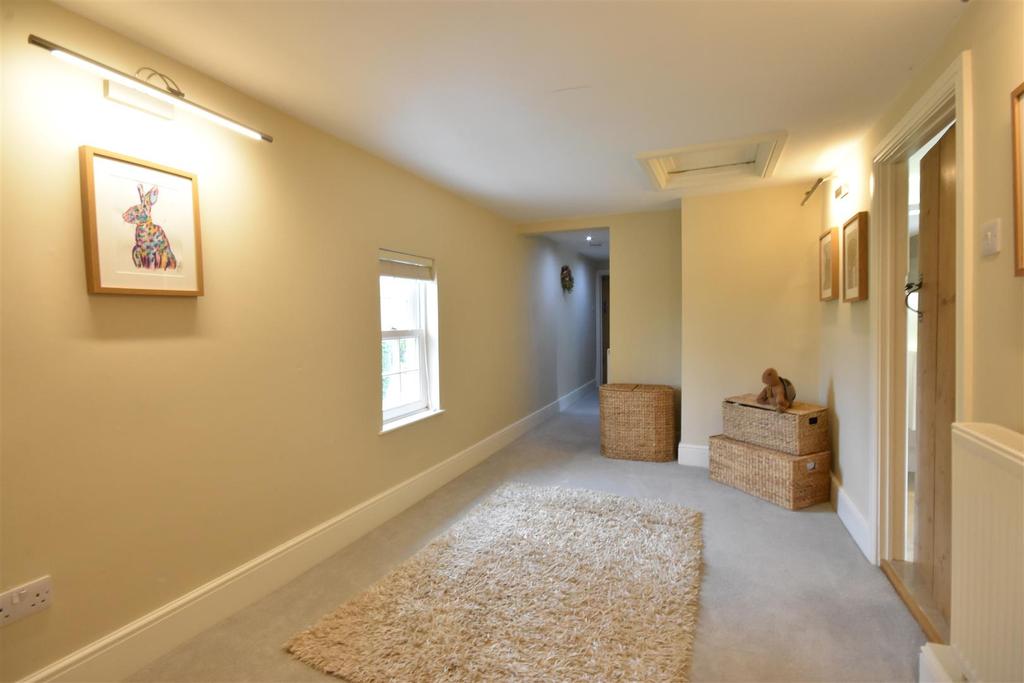 Galleried landing