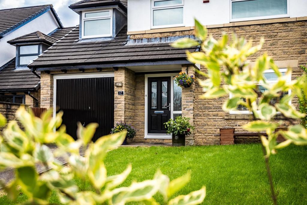 Foxcroft, Burnley 4 bed detached house £265,000
