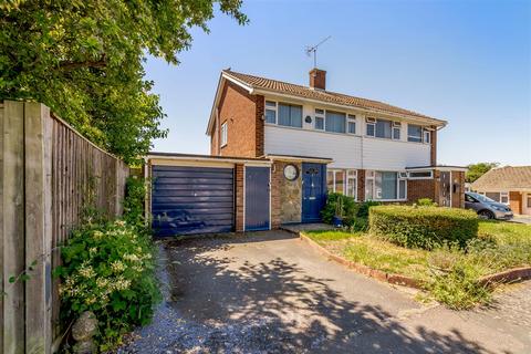 1 Buxton Close, Maidstone, ME15 6BJ