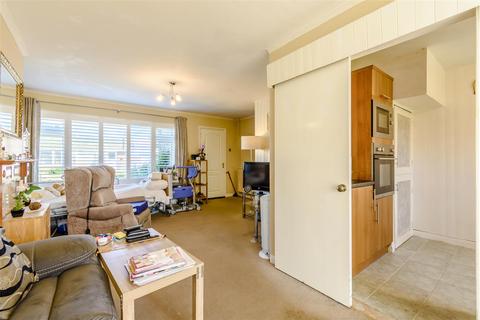1 Buxton Close, Maidstone, ME15 6BJ
