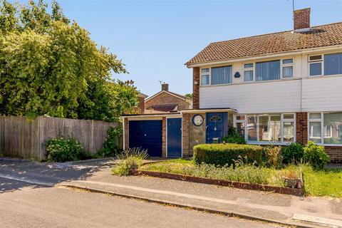 1 Buxton Close, Maidstone, ME15 6BJ