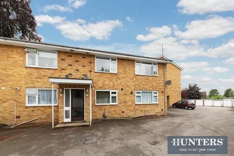 7 The Orchard, Epsom, KT17 1NN