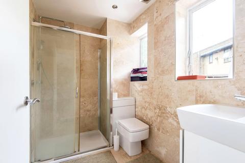28 Abinger Mews, London, W9 3SP