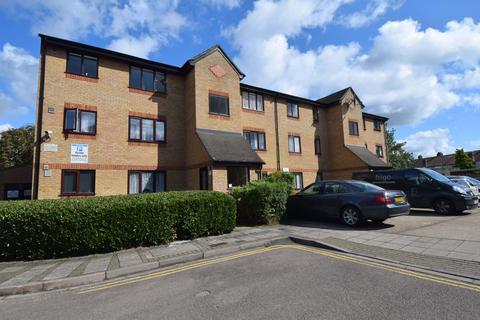 39 Chartwell Close, Greenford, UB6 8LP