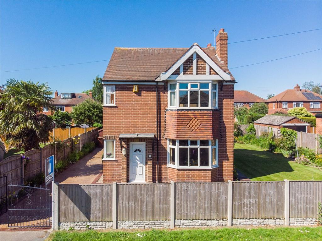 Highfield Road, Pontefract, WF8 3 bed detached house £350,000