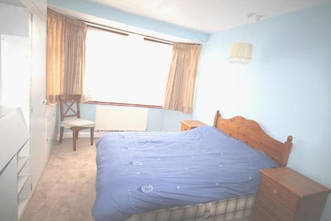 74 Worton Way, Isleworth, TW7 4AU