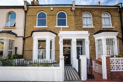 4 bedroom house to rent, Hannell Road, London