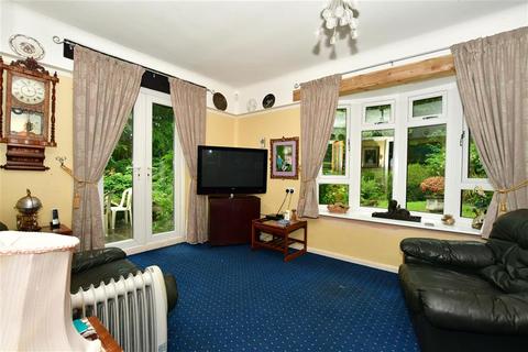 Wildwood Chandlers Road, Meopham, Gravesend, DA13 0DB
