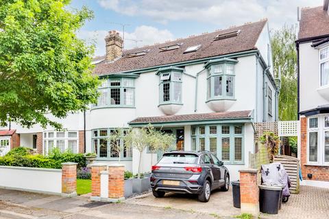 22 Berkeley Road, London, SW13 9LZ
