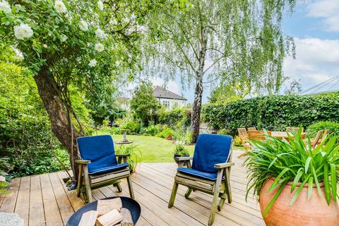 22 Berkeley Road, London, SW13 9LZ