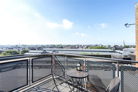 2 bedroom penthouse to rent, Kings Reach, 38-50 Kings Road, Reading, RG1