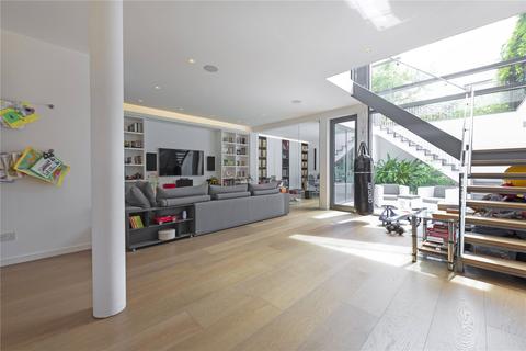 80 Thurleigh Road, London, SW12 8UD