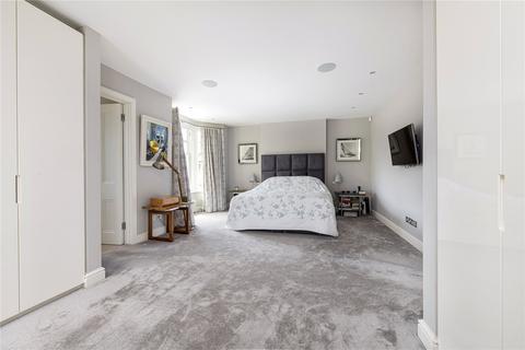 80 Thurleigh Road, London, SW12 8UD