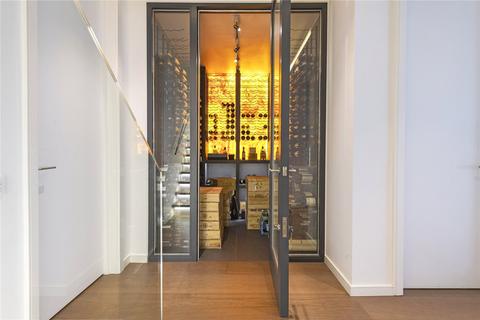 80 Thurleigh Road, London, SW12 8UD
