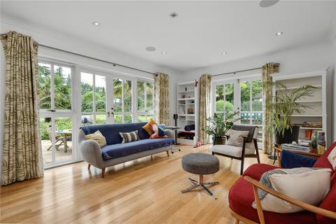 4 bedroom detached house to rent, Cranford Rise, Esher, Surrey, KT10