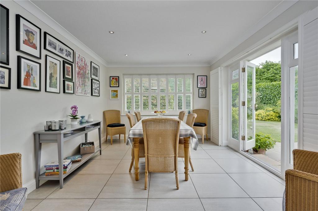 Breakfast Room