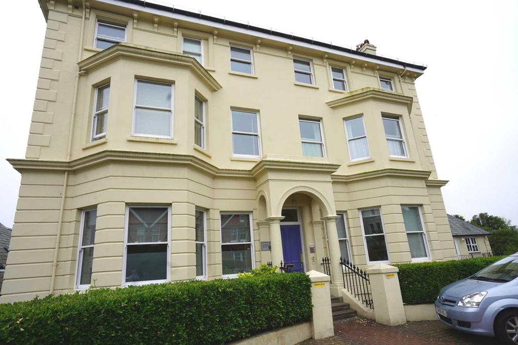 St Annes Crescent, Lewes 2 bed apartment £399,950