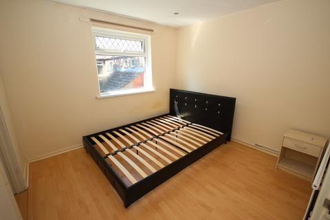 33 Catherine Street, Cardiff, CF24 4EF