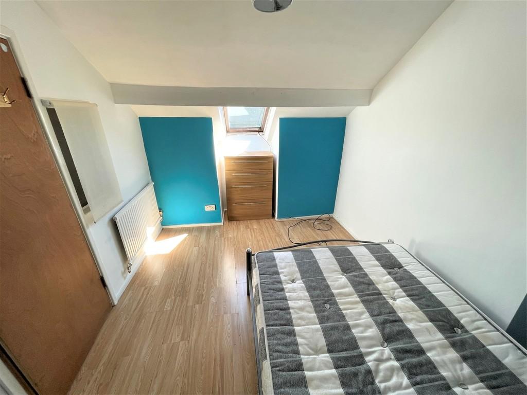 Attic bed 3
