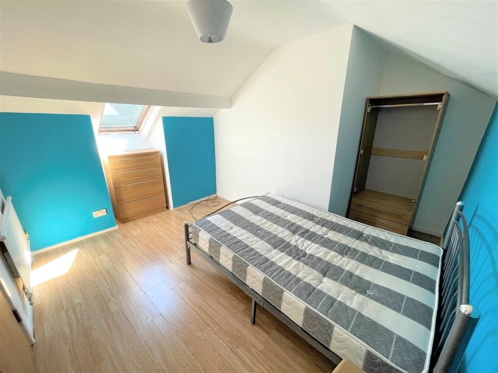 Attic bed 3