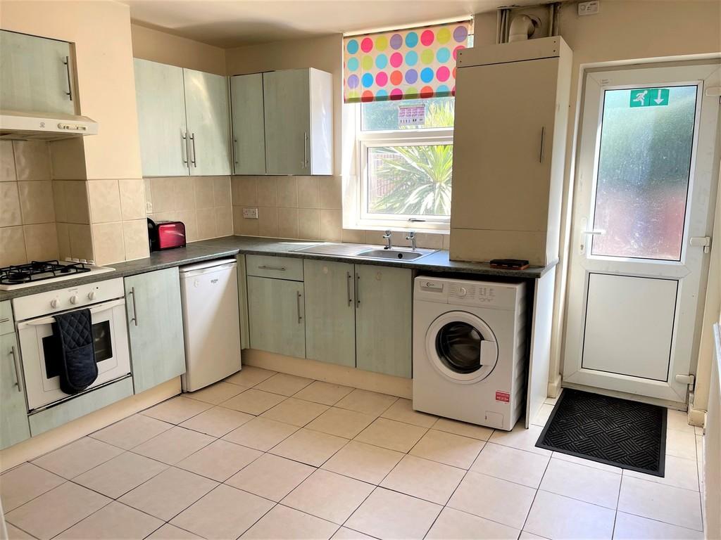 Dining kitchen