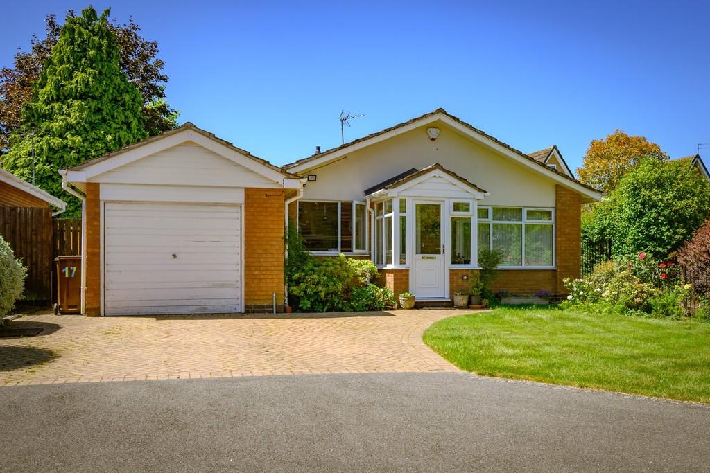 Purnells Way, Knowle 2 bed detached bungalow £524,950