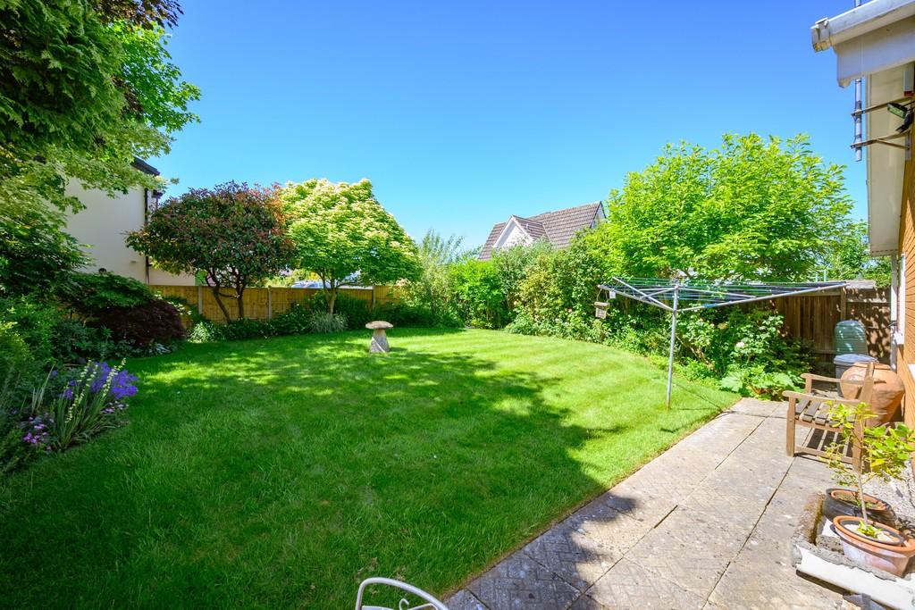 Purnells Way, Knowle 2 bed detached bungalow £524,950