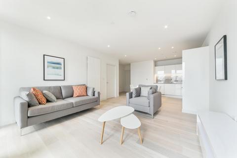 2 bedroom apartment to rent, Cutter House, Royal Wharf, London, E16