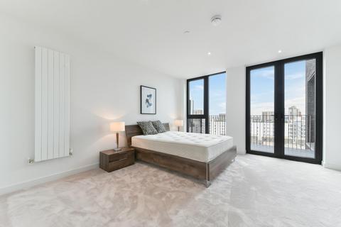 2 bedroom apartment to rent, Cutter House, Royal Wharf, London, E16