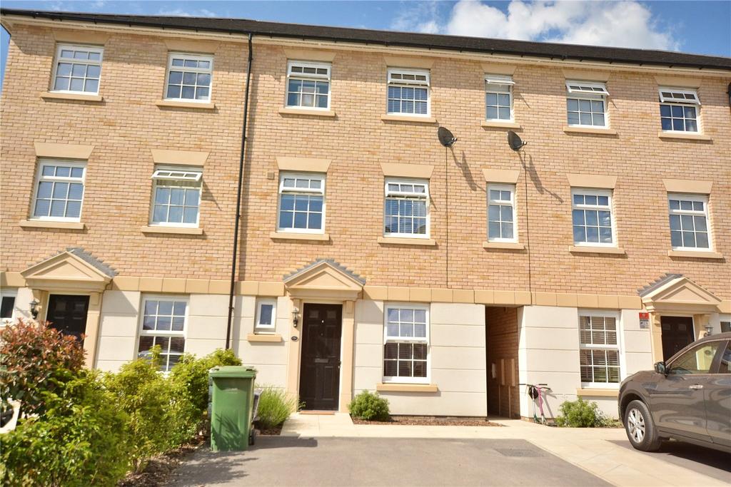 Middleham Drive, Garforth, Leeds 3 bed townhouse £310,000