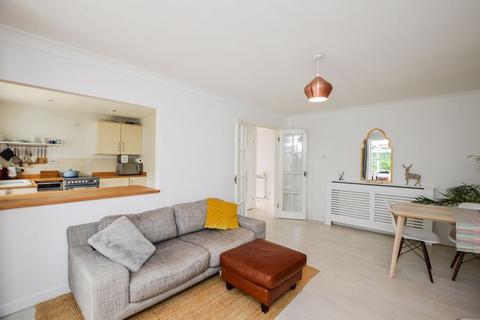 19 Catherine Crescent, Downton, Salisbury, SP5 3NR