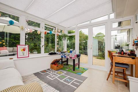 19 Catherine Crescent, Downton, Salisbury, SP5 3NR