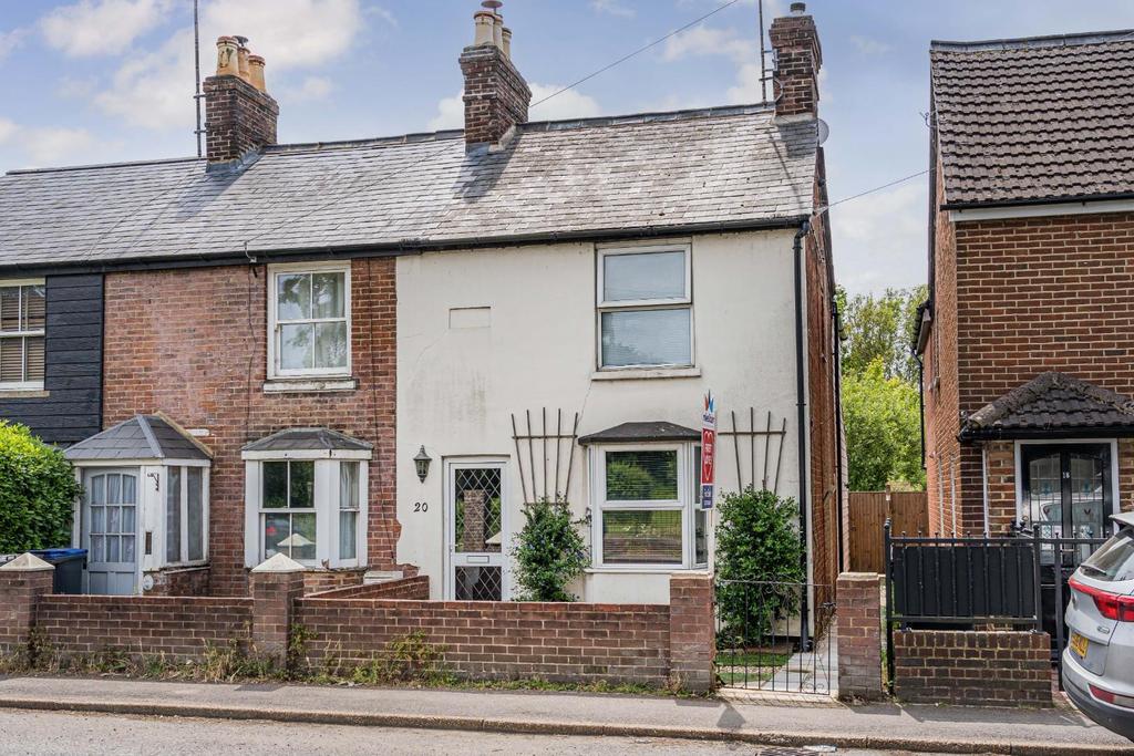 Mill Road, Sturry, Canterbury 3 bed semidetached house £290,000