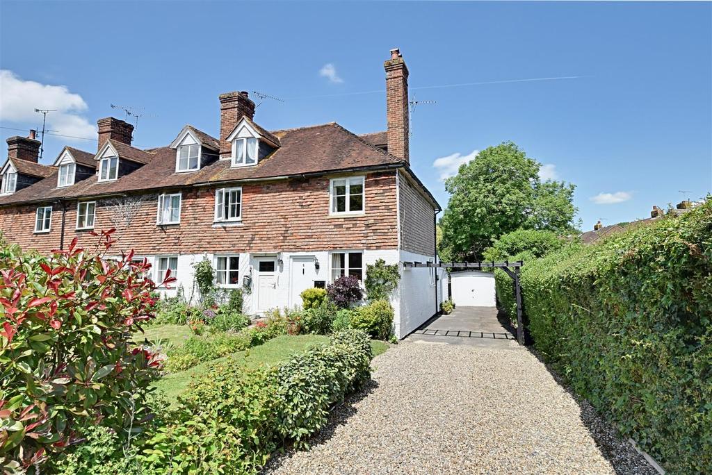 Grange Road, St. Michaels, Tenterden 2 bed end of terrace house £300,000